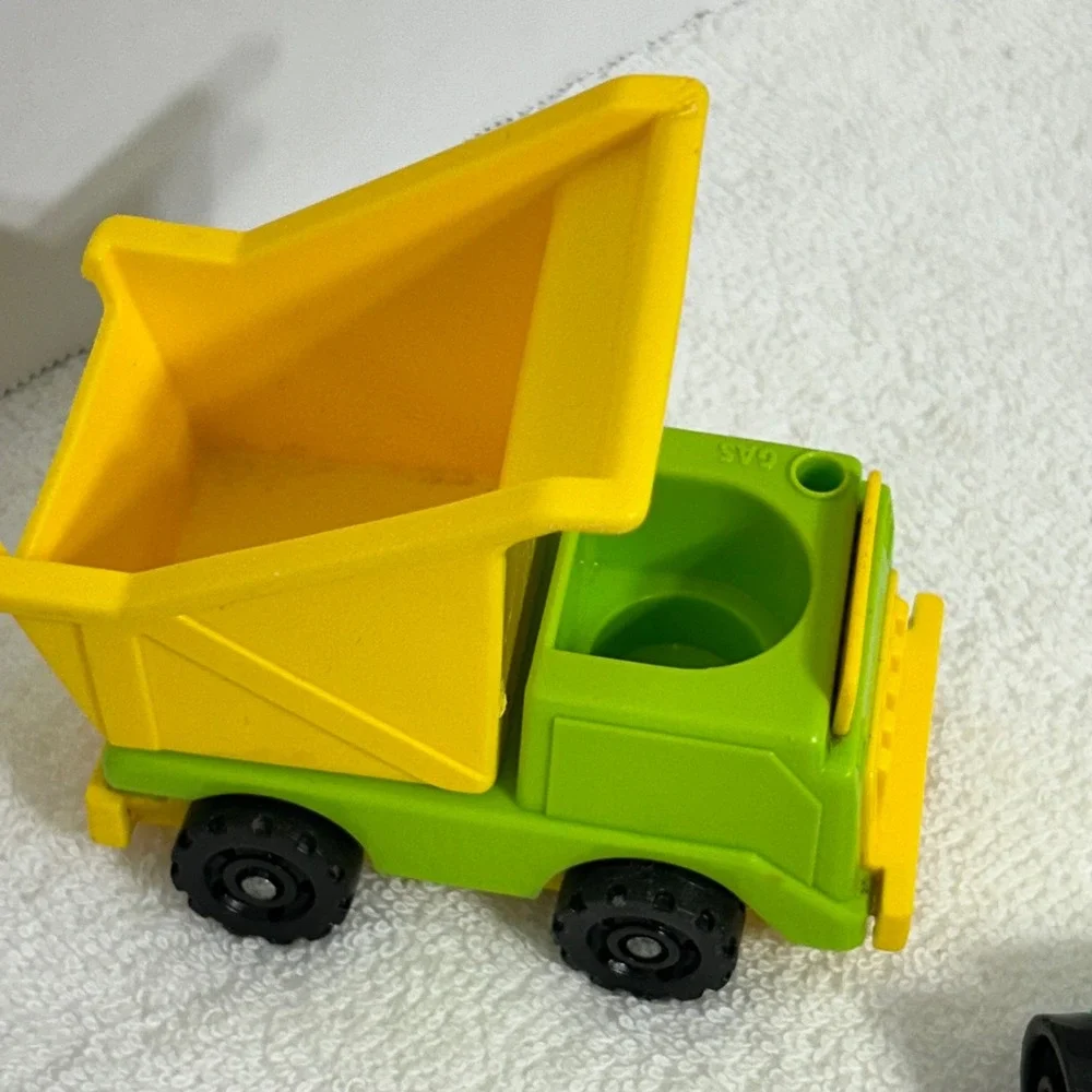 Vintage‎ Fisher-Price Adventure People Lot 1977 Kayak Figures Truck Jeep Train